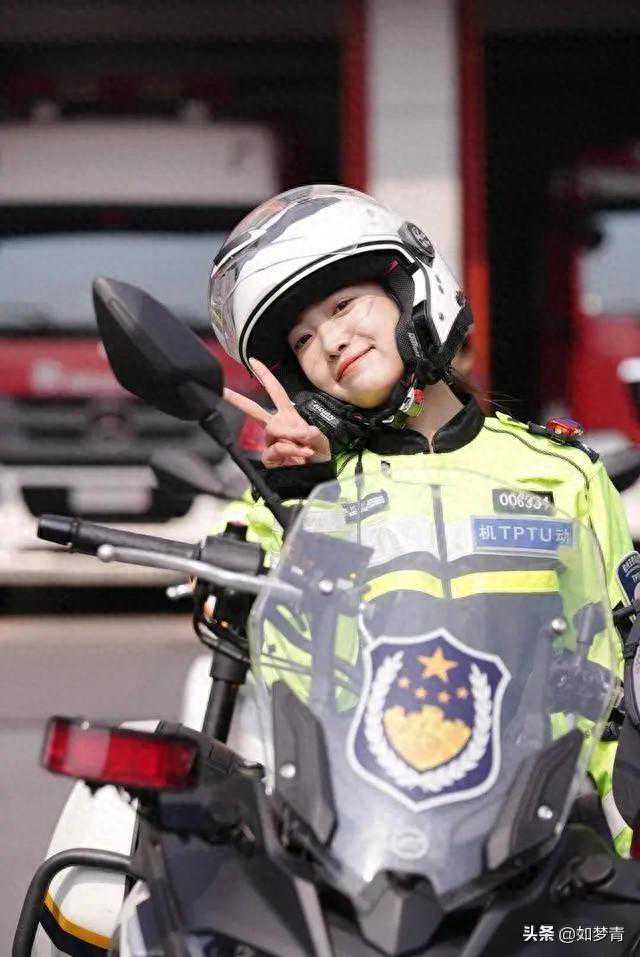 98年杭州最美女骑警李语蔚，难道南方的姑娘都是这么温柔漂亮吗？