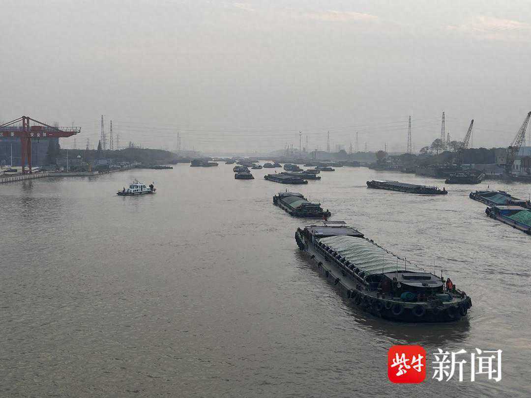 南通九圩港深南路大桥顺利合龙