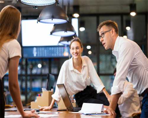 男子持刀抢劫路人三万元 沈阳警方15小时破案