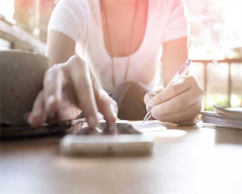 美丽女子投宿福满楼，夜半惊魂失财物，高僧慧眼揭客栈黑幕