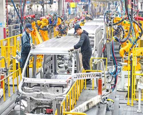 荆门建起低空飞行之城：“飞起来玩”叫响全国，滑翔伞风洞等引来京沪游客