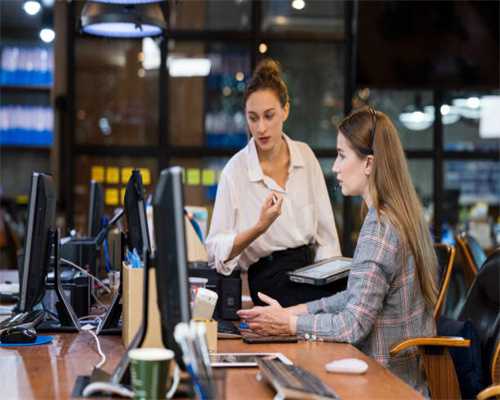 朋友是单位安全总监，炒股直接返贫，从宝马五系到逆风电动自行车