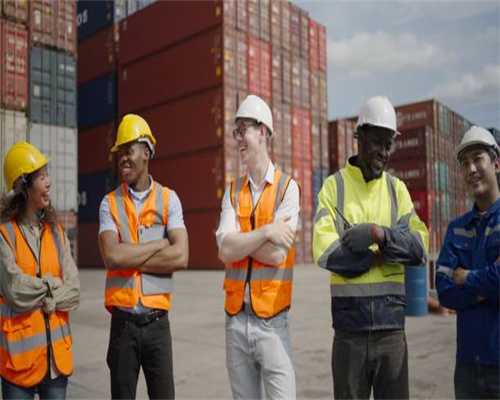 国内3万个景区造了2300座玻璃桥，只引来了拍抖音的...