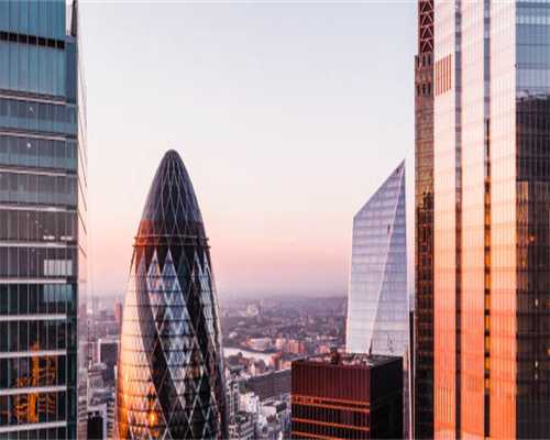 1898年的新疆，斗羊的塔什人，吉尔吉斯猎人臂上站着鹰