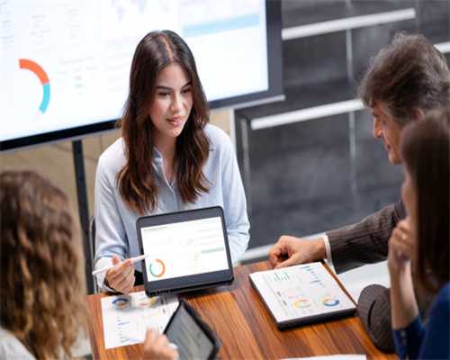 澳大利亚前外交官：APEC为地区发展作出贡献 中澳发挥重要作用