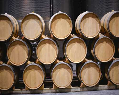 张家界开通旅游客运专线，从市区可以直达景区